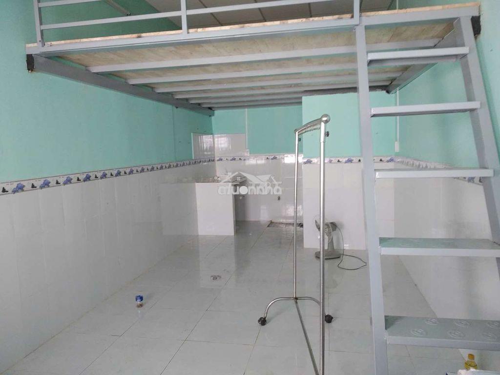 Nhà trống,hẻm xe hơi,yên tỉnh - 2