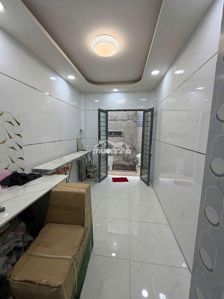 Quận 6 đường tân hòa đông nhà 3 tầng sổ hồng riêng dt 2,2x5,5m 1,05 đ