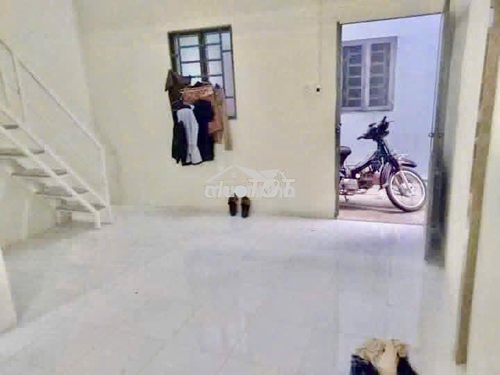 Cho thuê phòng trọ 30m2 vị trí trung tâm, ngay chợ, trường học