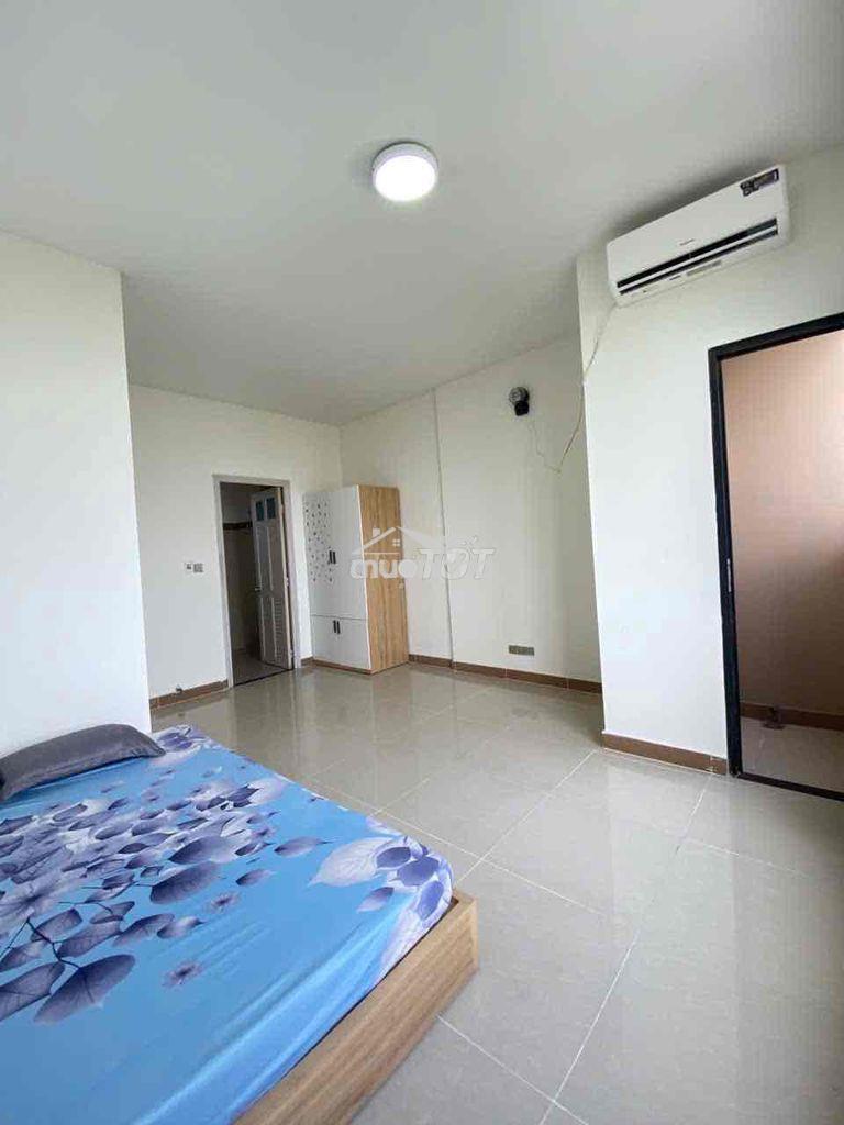 Phòng 5tr giảm còn4tr7 , cách pmh 5p đi xe, hồ bơi , công viên