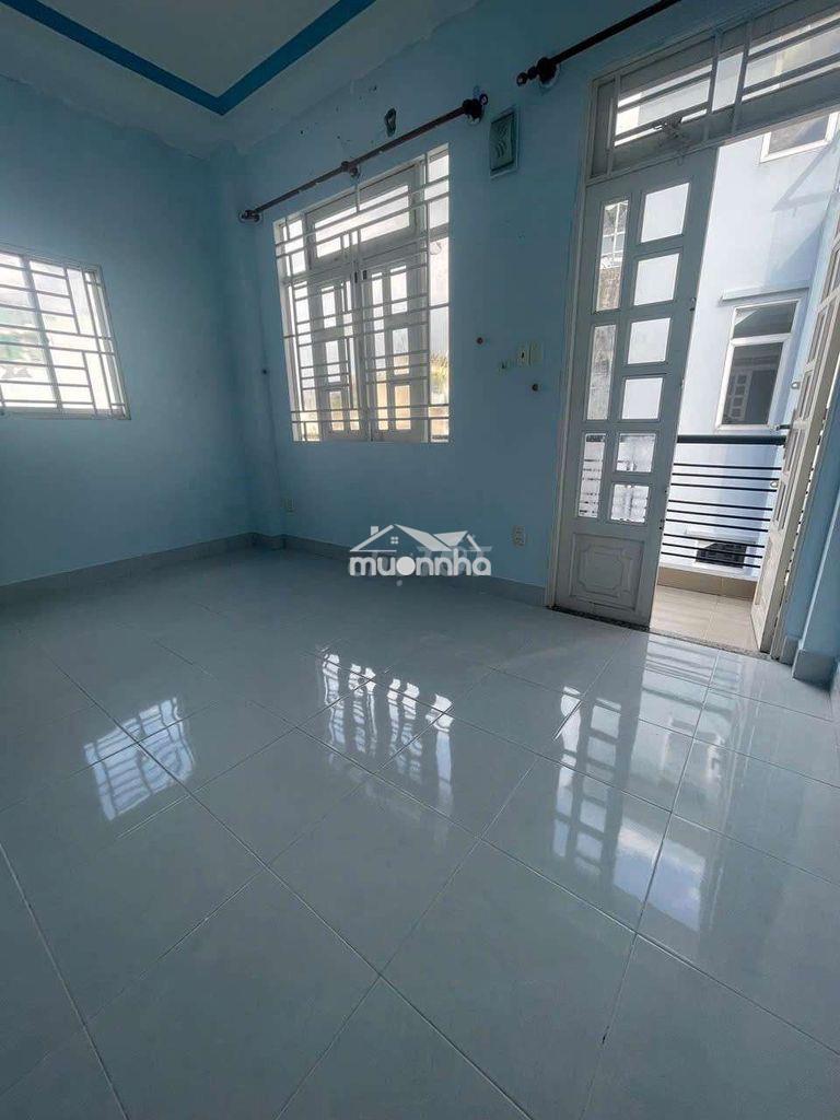 Cho thuê nhà mới, đúc 1 trệt 3 lầu, - cmt8 p15 quận 10 - 2