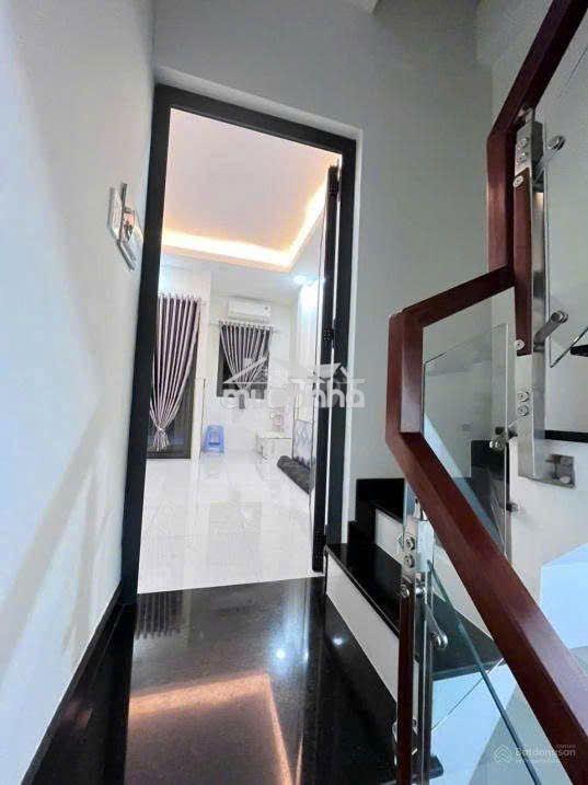 Cho thue nhà mới xây hxh trần quang diệu q3,2pn,ml, giá 10tr - 3