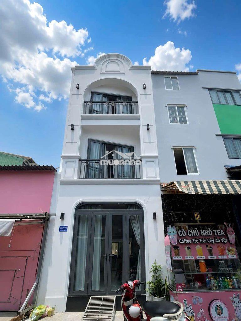 Quận 1- 3 tầng cho thuê đầy đủ nội thất , xe hơi đậu cửa