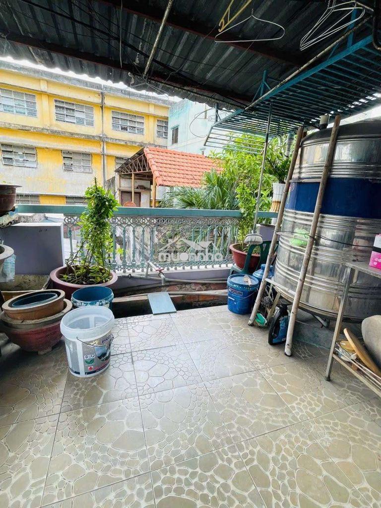 4.5m x 11m, mặt tiền khu bắc hải - chấn hưng - ngay công viên - 2