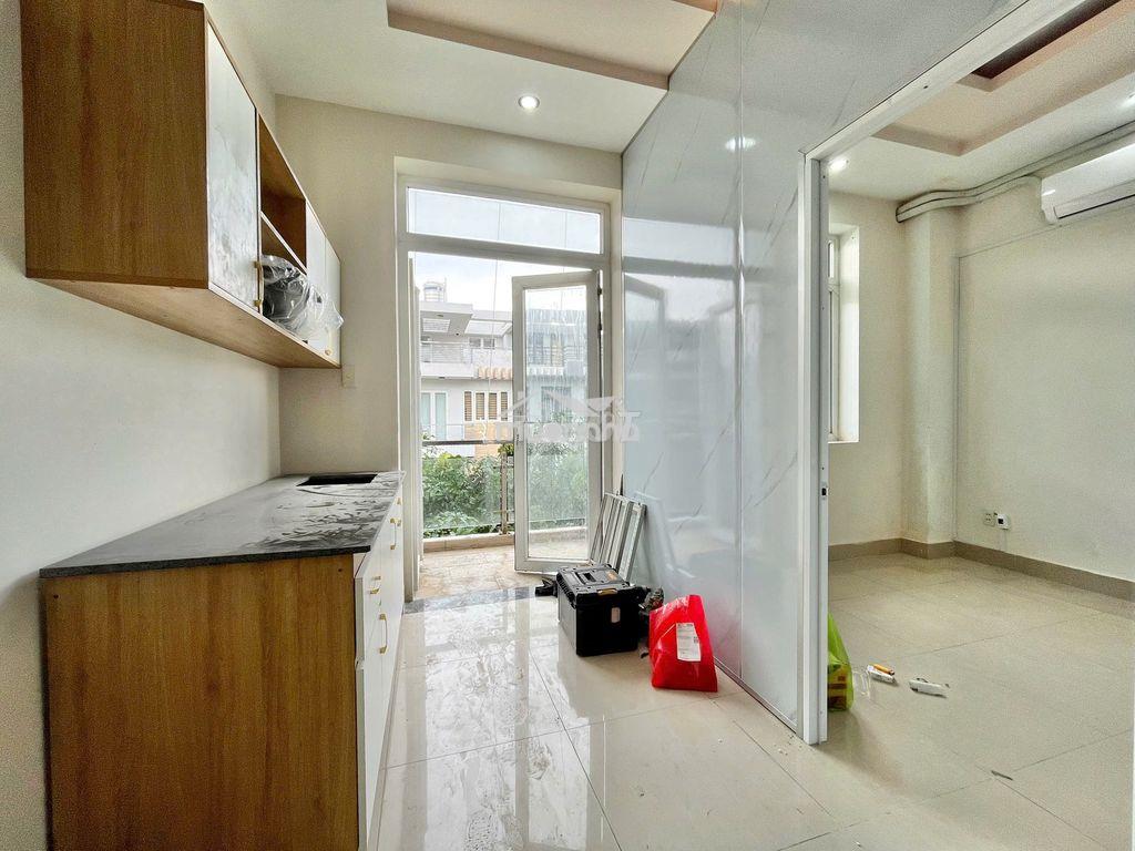 Căn hộ mới khai trương 2 phòng ngủ + ban công riêng tư - 4