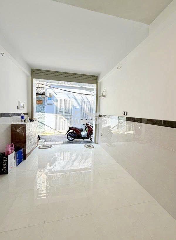 Hẻm 3m lê hồng phong quận 5 - 28m2 cn đủ - 5 tầng nhà đẹp, 3 pn. - 3
