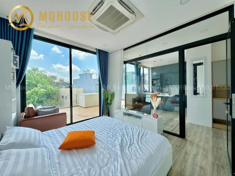 Cho thuê căn hộ 1 phòng ngủ, sân thượng, toà nhà thang máy ngay bùi đình tuý tiện đi chợ bà chiểu, hoàng hoa thám, lê quang định và quận 1, quận 3, phú nhuận