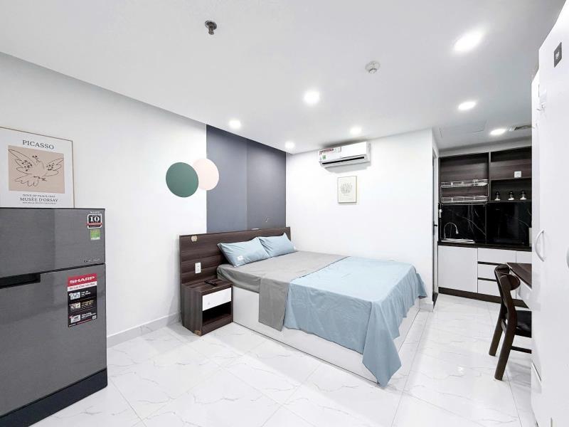 Studio ban công, thang máy, hầm xe ngay chợ bà chiểu, bùi hữu nghĩa,gần phan xích long, cầu bông, lê văn duyệt