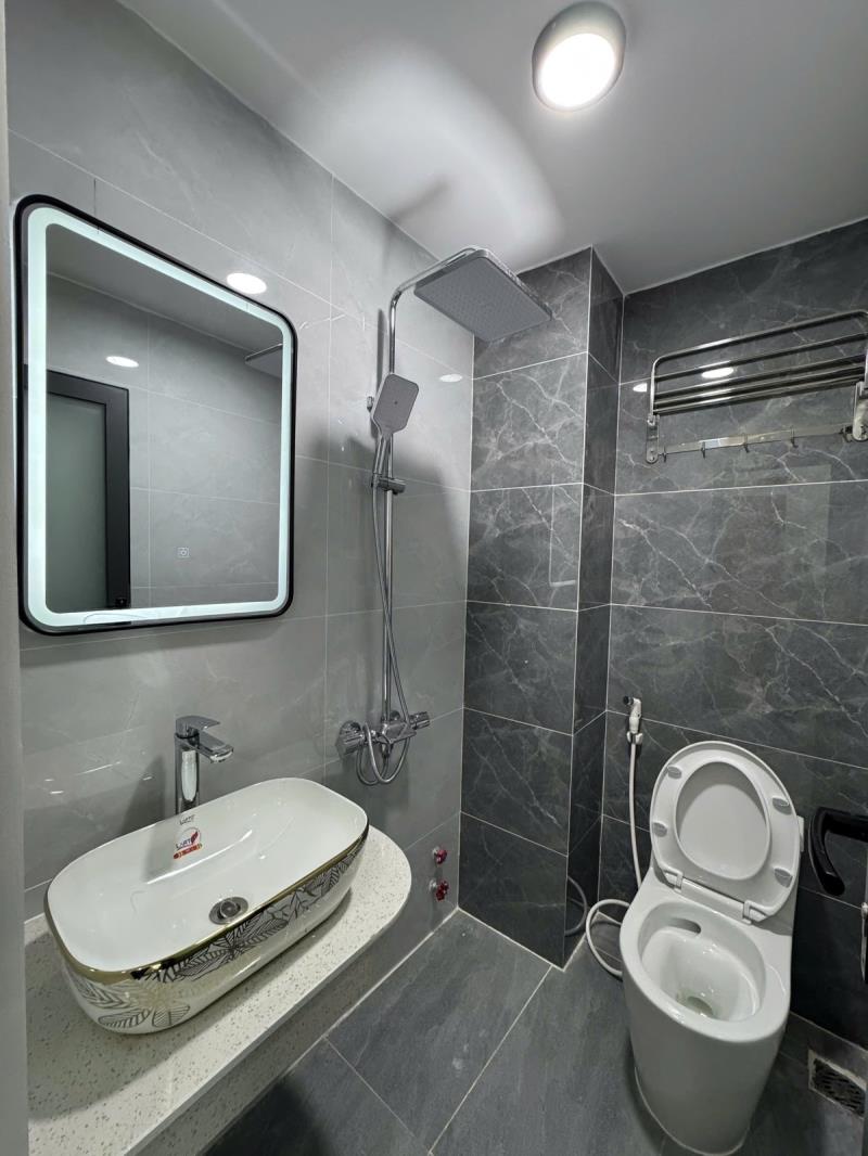 Căn hộ ban công, cửa sổ thoáng - thích quang đức, phú nhuận gần quận 1, 3 sân bay - Ảnh 4