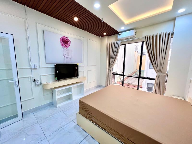 Cho thuê căn hộ 1 phòng ngủ bình thạnh, full nội thất, rộng rãi, cửa sổ lớn, máy giặt riêng - gần hàng xanh, quận 1, quận3 