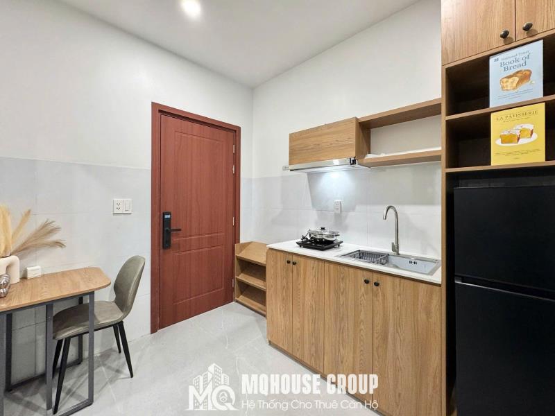 Thuê căn hộ studio 1 phòng ngủ tách bếp có ban công