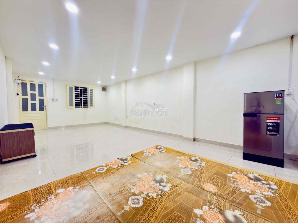 Chính chủ vừa trống phòng cửa sổ 40m2 -máy giặt riêng ngay chợ bàu cát - Ảnh 3