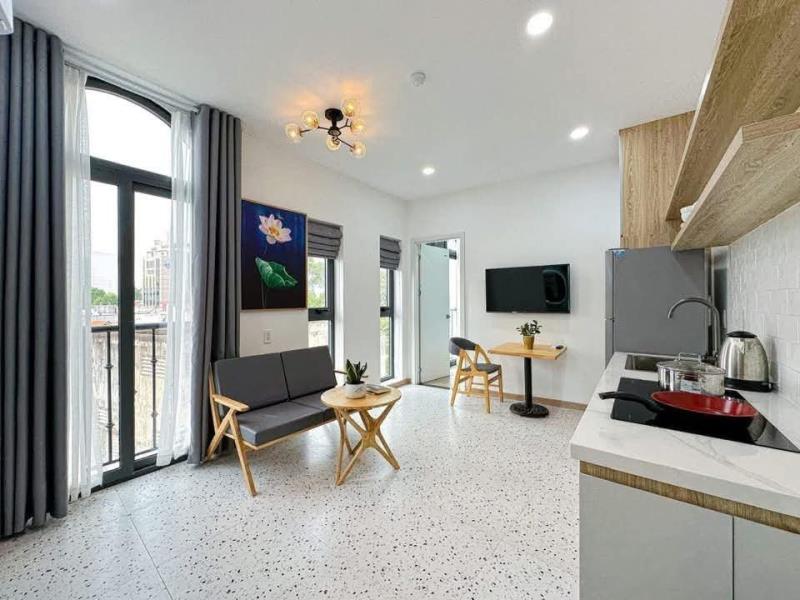 Cho thuê căn hộ studio 1pn cửa sổ trời • ban công rộng 30m2 nằm ngay khu bảy hiền tower – trục đường phạm phú thứ • võ thành trang • bàu cát