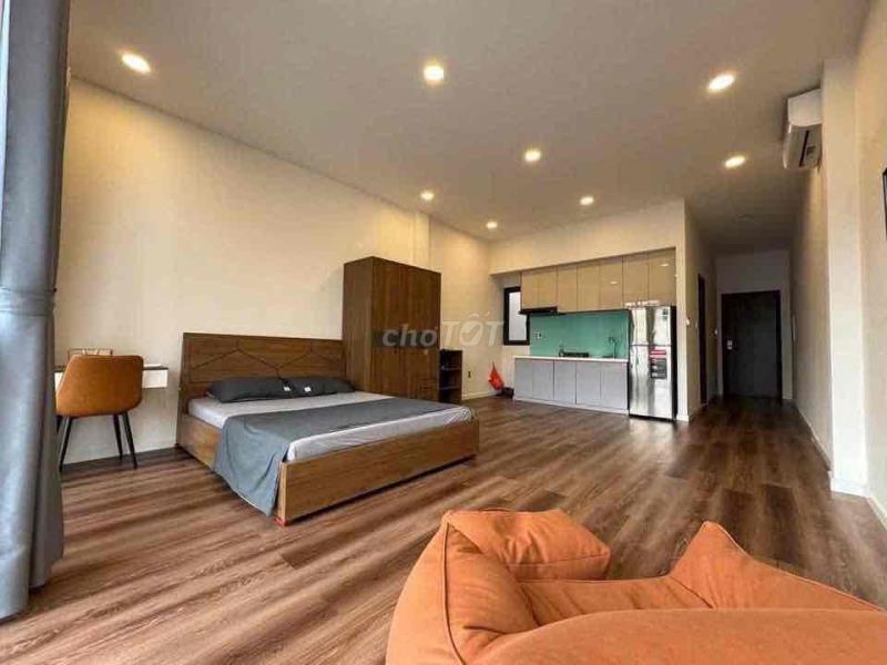 Căn hộ studio_ban công_ngay etown cộng hoà_full nội thất