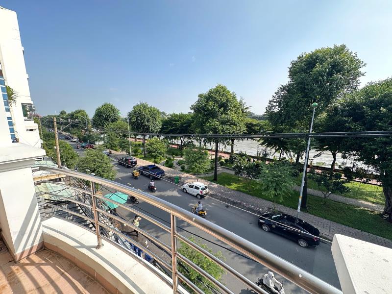 Pass phòng ban công view bờ kè, bếp riêng • 42m² • xô viết nghệ tĩnh, bình thạnh – ngay công viên tầm vu - Ảnh 3