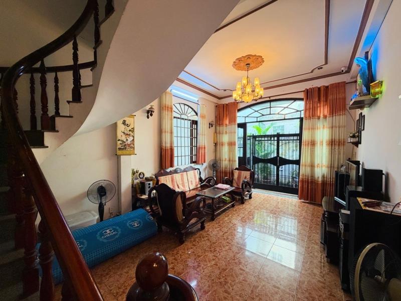 Nhà bán quang trung, 82m2, 2 tầng, 4pn, gần chợ, công viên - Ảnh 2