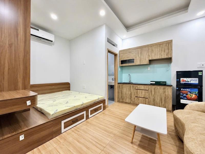 Cho thuê phòng - 25m2 tone gỗ full nội thất - ngay tại hoàng sa, bình thạnh gần chợ bà chiểu và giáp với quận 1, quận 3