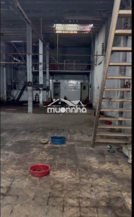 Nhà xưởng 8x60m.cấp 4.hẻm 8m nguyễn sơn.gía:35tr - Ảnh 4