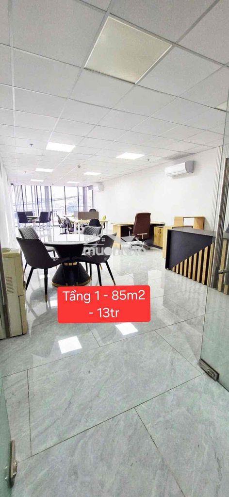 Cho thuê văn phòng tầng 1 toà nhà 174 hà huy giáp quận 12 - dt 5x20m -