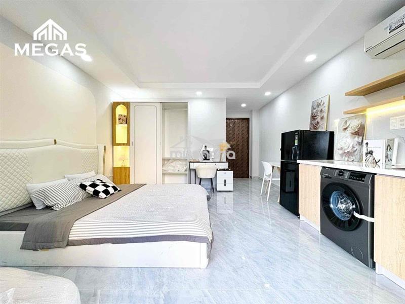 Studio 40m2 ban công thoáng full nội thất ngay trung tâm quận 7