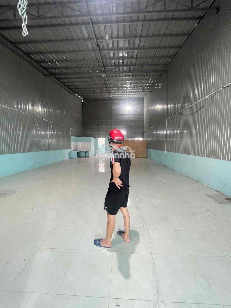 Kho xưởng 8x25 có 1pn đường tải 5 tấn nền gạch men - Ảnh 2