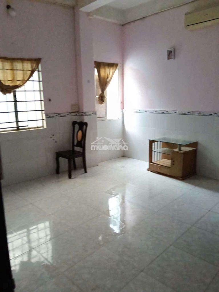 Nhà 3 phòng hẻm 36 bình tây