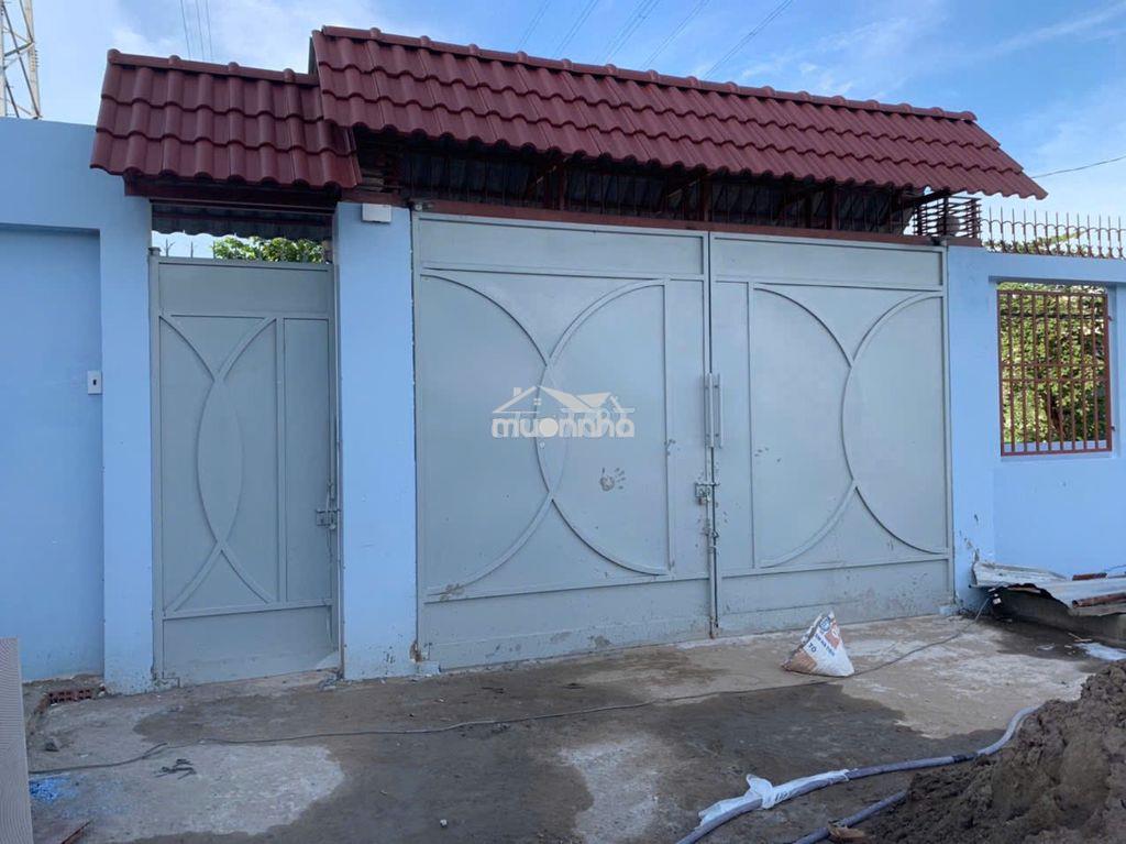 Cho thuê nhà + đất :   300m² .nhà mới.  14 triệu/tháng. hh : 1/2 tháng - Ảnh 3