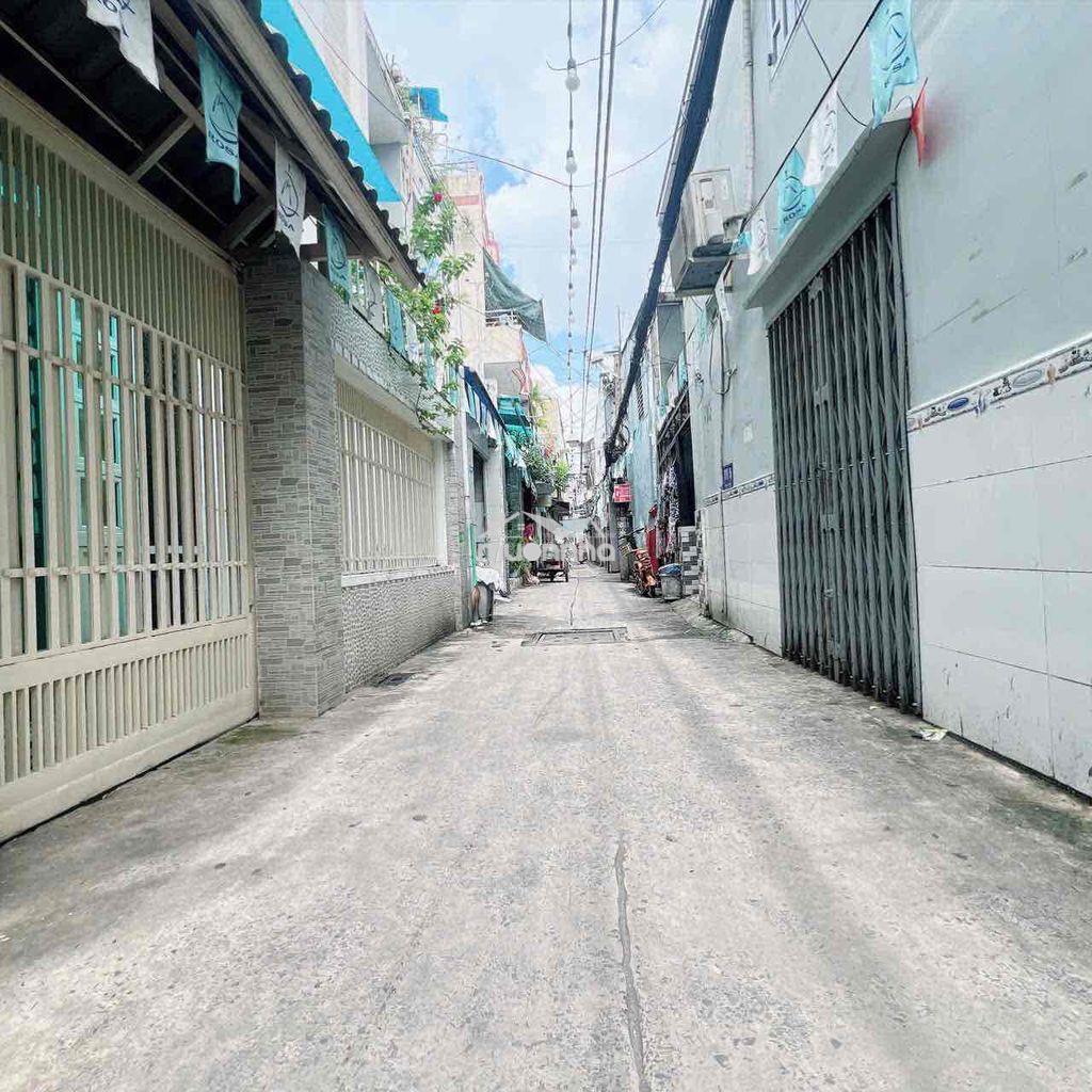 Bán nhà 4 tầng gần đường vĩnh khánh. đón taxi chưa đến 30s. - Ảnh 3