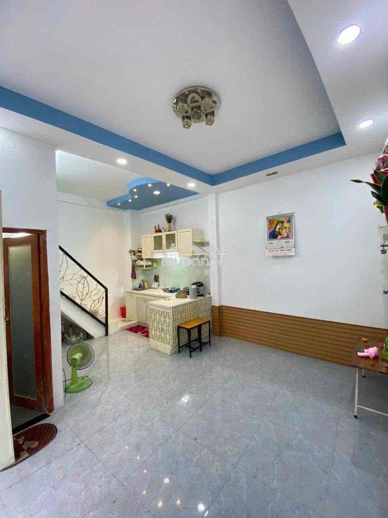 Sát ngay q1, giá tốt-cho thuê nhà 2 tầng mới đẹp-2 máy lạnh xvnt, p21. - Ảnh 2