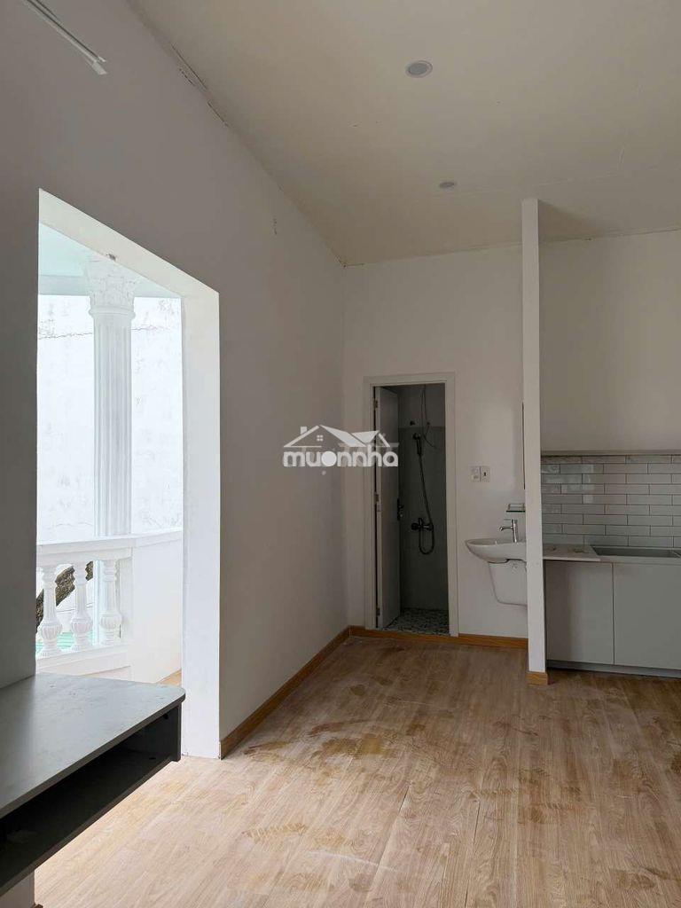 Căn hộ vừa khai trương full nt , ban công ngay trục đường lớn trần não - Ảnh 4