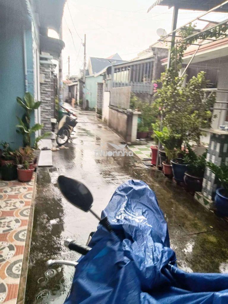 Hàng hiếm có khó tìm, nhà 1 trệt 1 lầu đúc, dtsd 50m kế bên trạm y tế