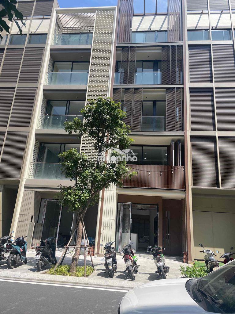 Chính chủ cho thuê, toà 5 tầng trục n3c