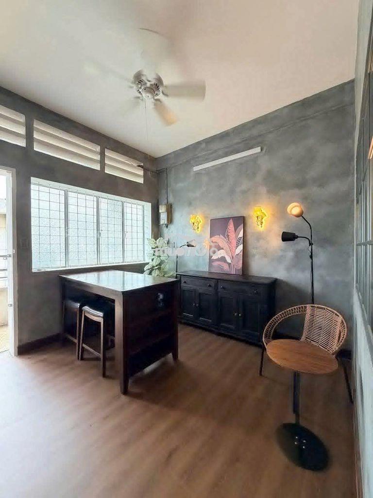 Chung cư thang bộ-kênh nhiêu lộc q.3 sẵn nội thất 1pn 42m2 giá 8 tr/th
