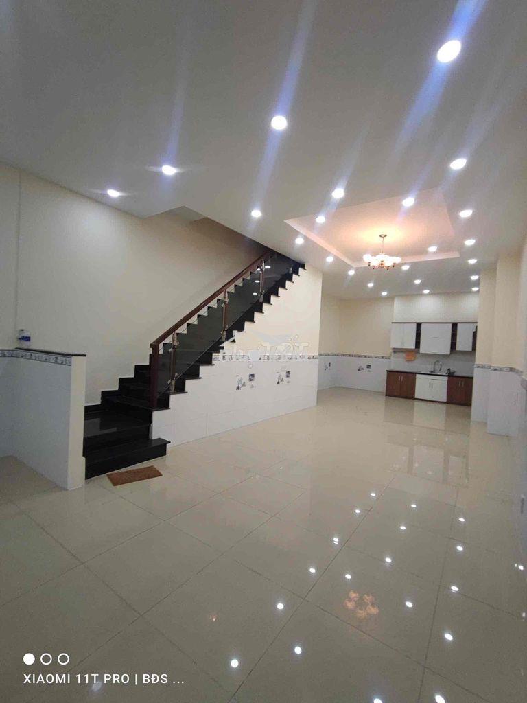 Nhà đẹp 3tầng 5pn 4wc ql13 hbp 14triệu