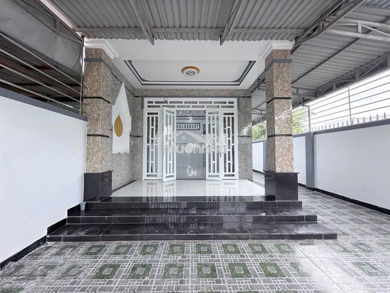 Tài chính 900tr là có ngay nhà gần ngay bênh viện xuyên á, 126m2, shr.
