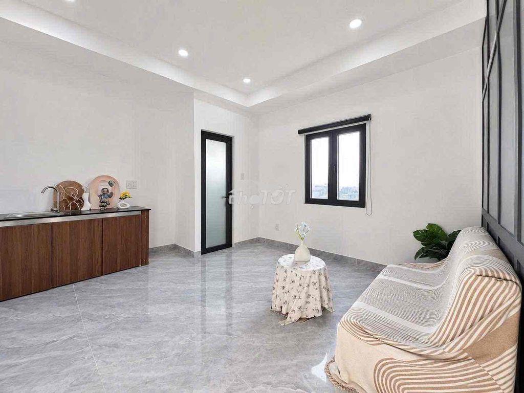 Ban công tach bếp - Ảnh 3