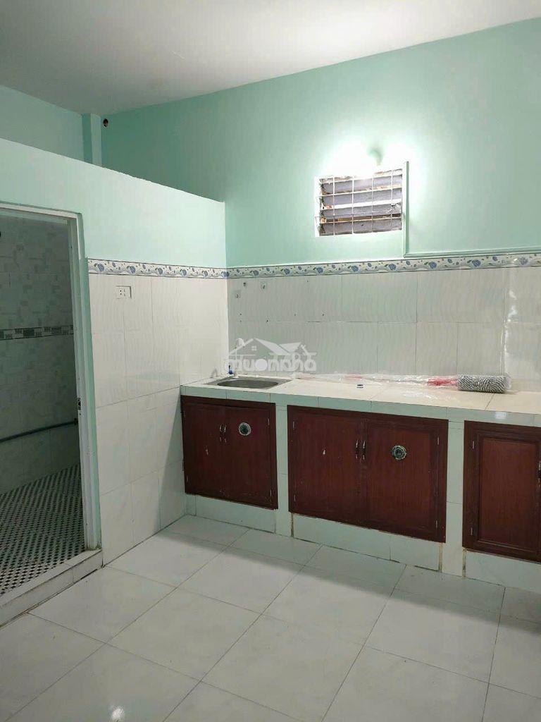 Cho thuê nhà còn mới giá rẻ hẻm đường lê văn khương phường ht q12 - Ảnh 2