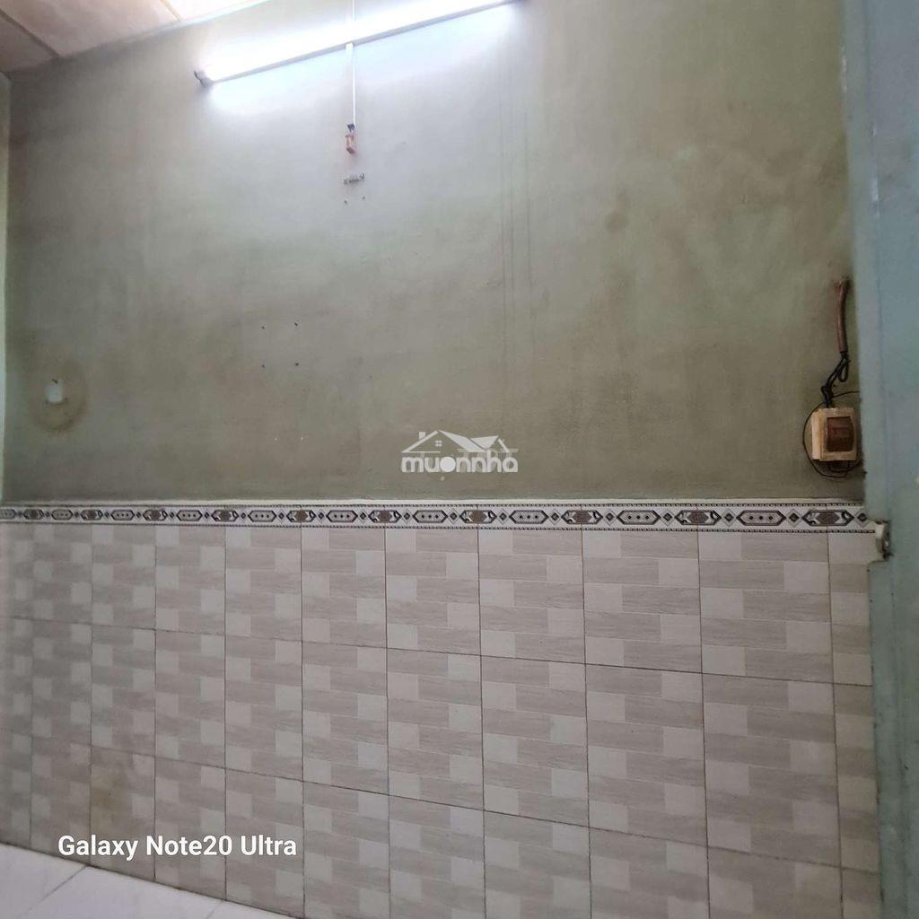 Nguyên căn nhỏ cho thuê 5,5tr quận 4. - Ảnh 2