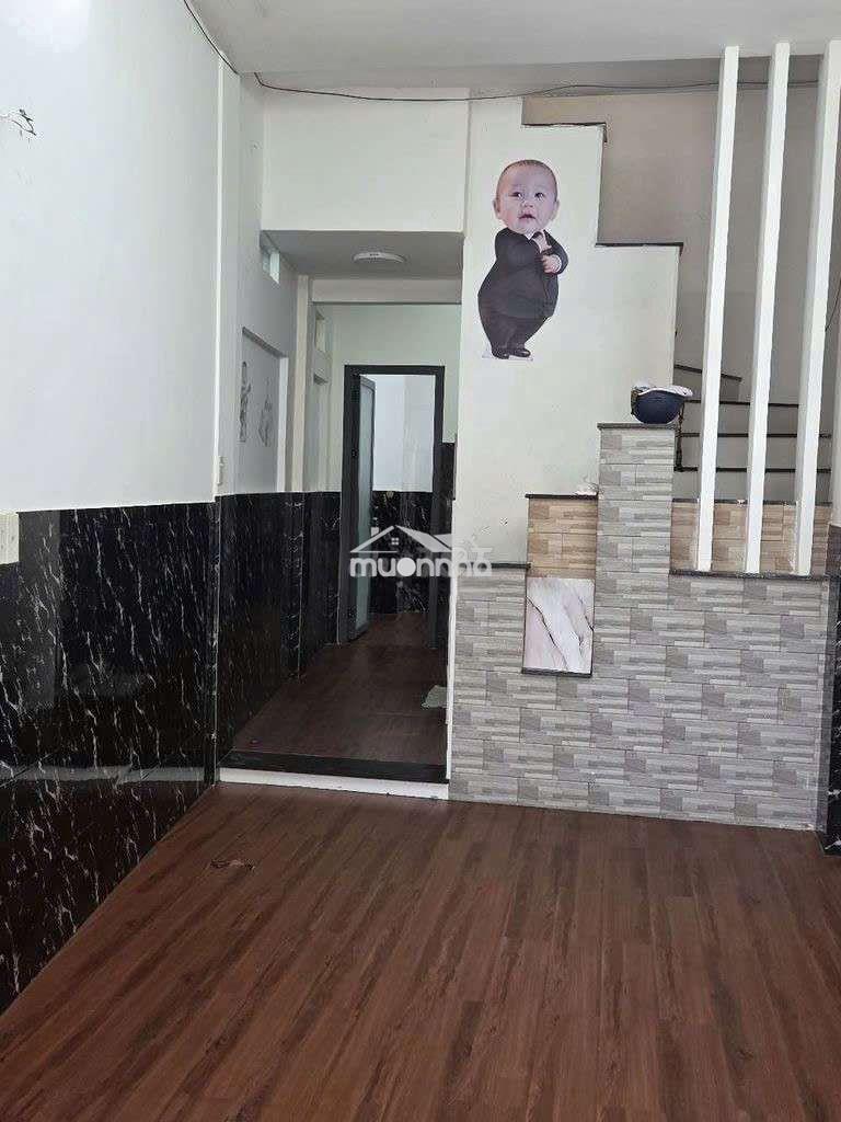 Nhà sạch 3 phòng ngủ 2 lầu wa rẻ 