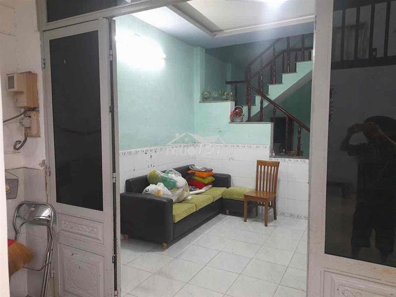 Cho thuê nhà có nội thất máy lạnh giường tủ nc sạch ngay chợ thới hoà
