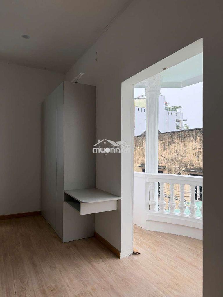 Căn hộ vừa khai trương full nt , ban công ngay trục đường lớn trần não - Ảnh 2