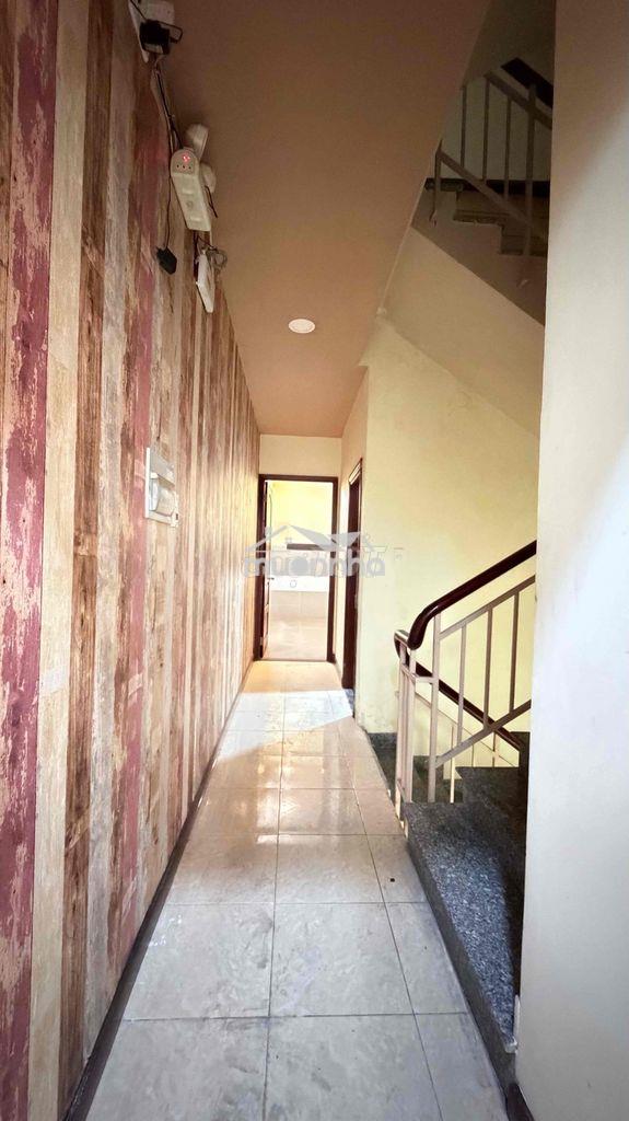 Nhà mặt tiền phạm văn đồng 4pn phù hợp đa ngành văn phòng cty spa.. - Ảnh 2