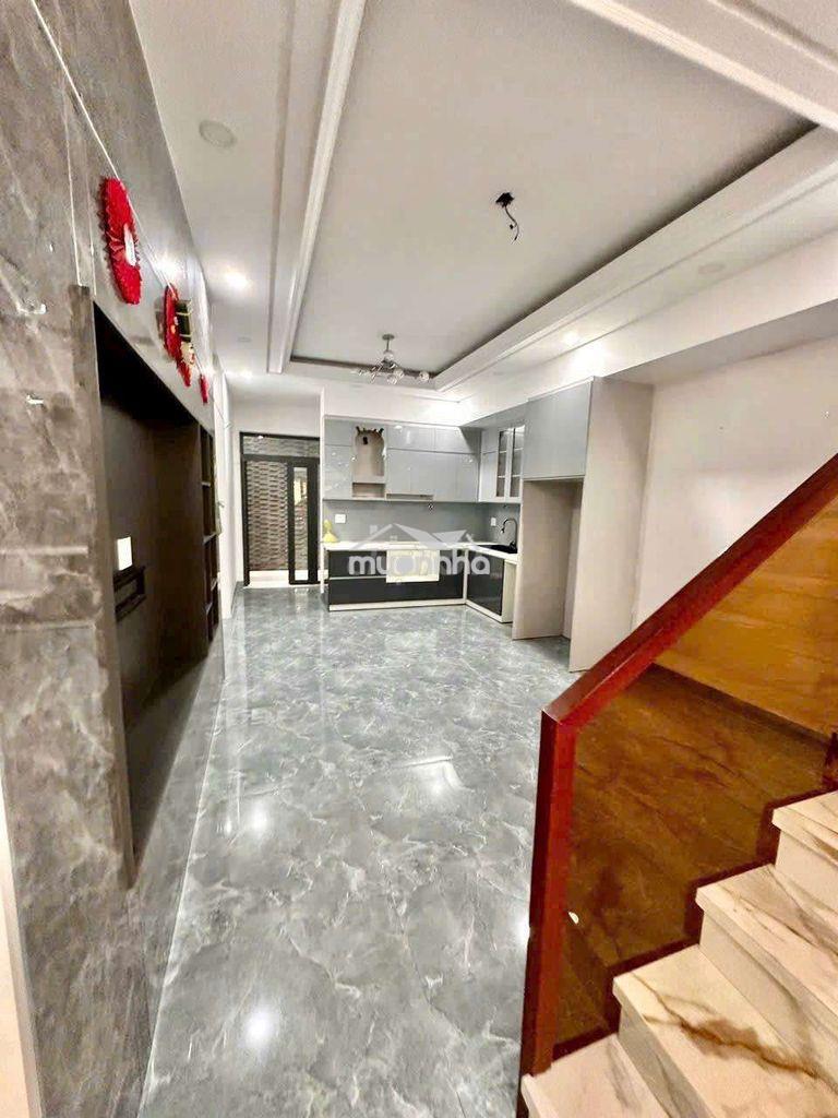Nhà đẹp dt lớn rộng rãi 5,5m ngang dài 20m , nhà mới 15triệu - Ảnh 2
