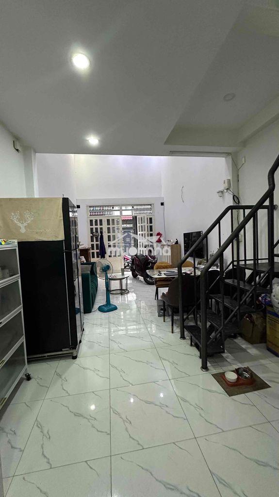 Cho thuê nhà đối diện aeon tân phú - dt 4x13m 1 trệt 1 lửng đúc - 9tr - Ảnh 3