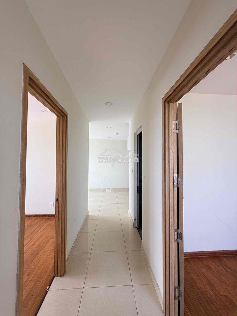 Căn góc 3pn có máy lạnh, rèm. giá thuê 8,5 triệu. trống sẵn! - Ảnh 3