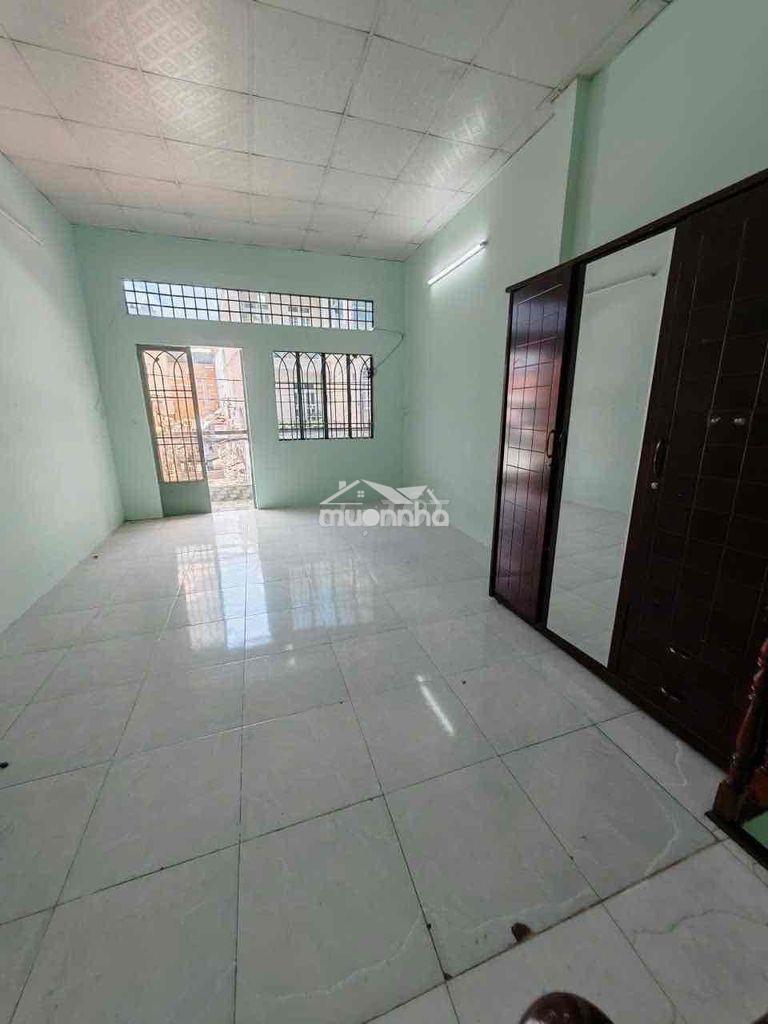Nhà sát đầm sen- lạc long quân- hẻm xe hơi - Ảnh 3